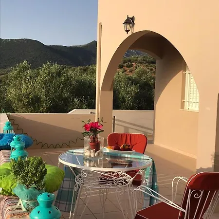 ελαίας λειμών Villa *