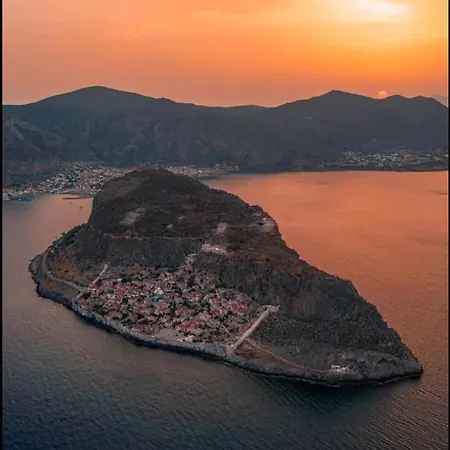 ελαίας λειμών * Monemvasía