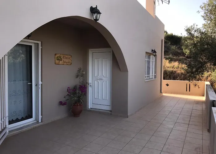 빌라 ελαίας λειμών 모넴바시아