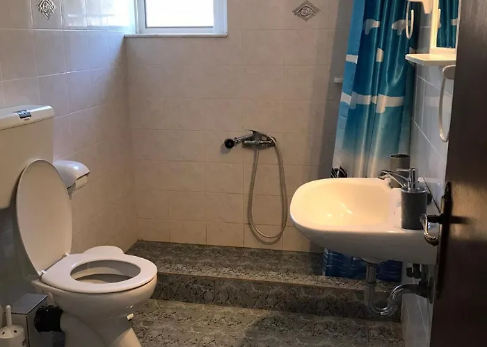 ελαίας λειμών * 모넴바시아